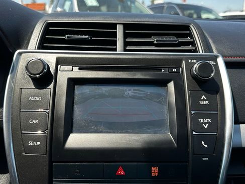Used 2017 Toyota Camry SE FWD image 23