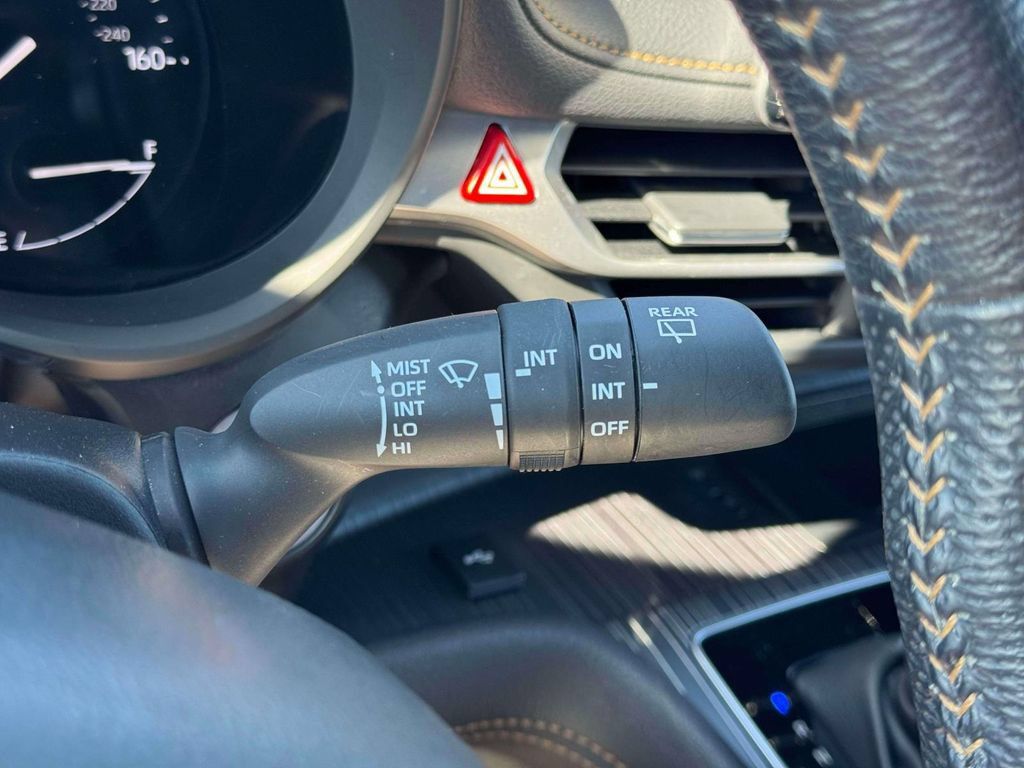 Used 2024 Toyota Sienna XLE Woodland Edition AWD/4WD image 27