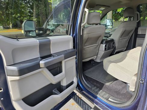 Used 2015 Ford F150 XLT w/ Equipment Group 301A Mid image 19