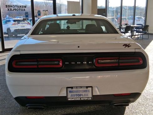 Used 2021 Dodge Challenger R/T image 8