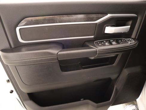 Used 2023 RAM 1500 Classic SLT w/ Electronics Group image 15