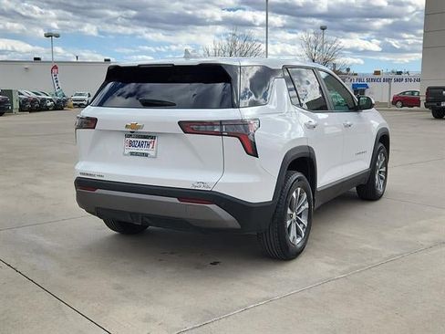 Used 2025 Chevrolet Equinox LT AWD/4WD image 3