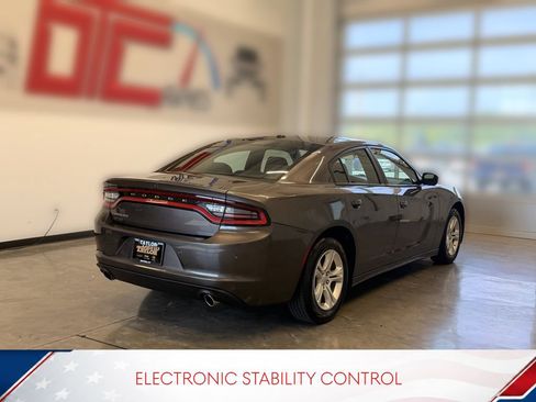 Used 2022 Dodge Charger SXT RWD image 7