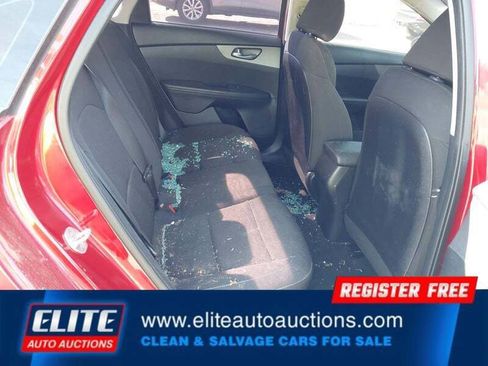 Used 2019 Kia Forte LXS FWD image 15