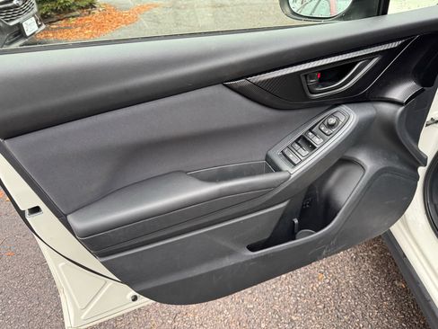 Used 2019 Subaru Crosstrek 2.0i Premium w/ Moonroof Package image 9