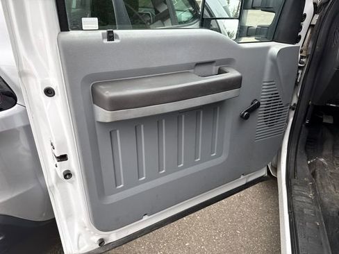 Used 2016 Ford F250 XL w/ Camper Package RWD image 15