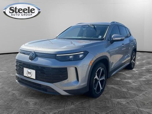New 2026 Volkswagen Tiguan SE image 1