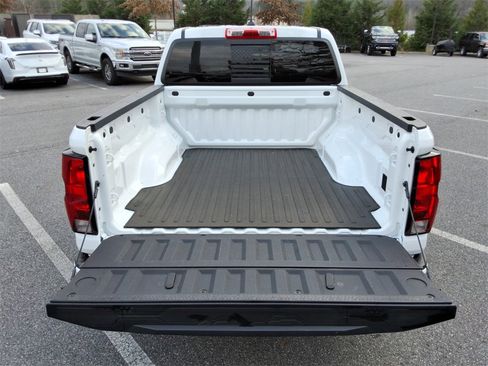 Certified 2023 Chevrolet Colorado LT w/ LT Convenience Package II image 16