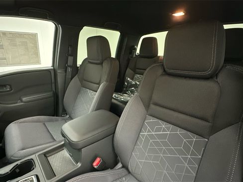 New 2026 Nissan Frontier SV w/ Tow Package image 9