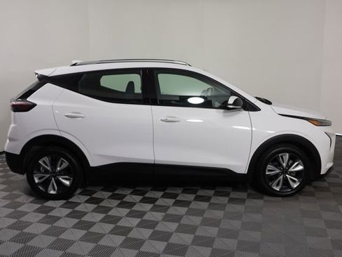 Used 2023 Chevrolet Bolt EUV LT w/ Convenience Package image 9