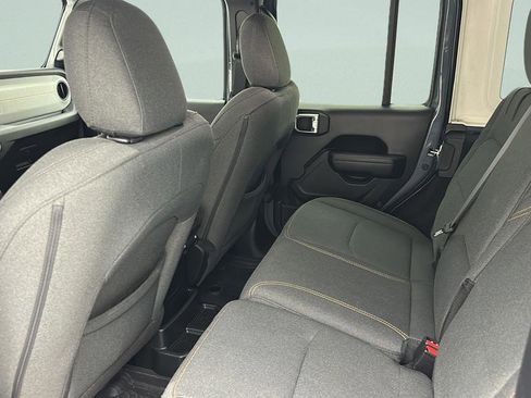 Used 2024 Jeep Wrangler Unlimited AWD/4WD image 11