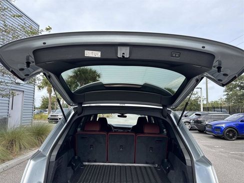 Used 2024 Audi SQ7 Premium Plus w/ S Sport Package image 12