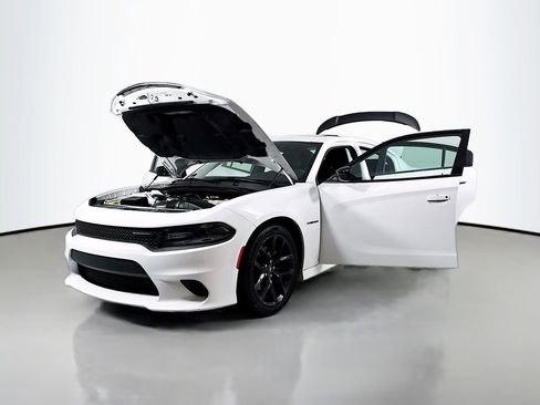 Used 2020 Dodge Charger R/T RWD image 16