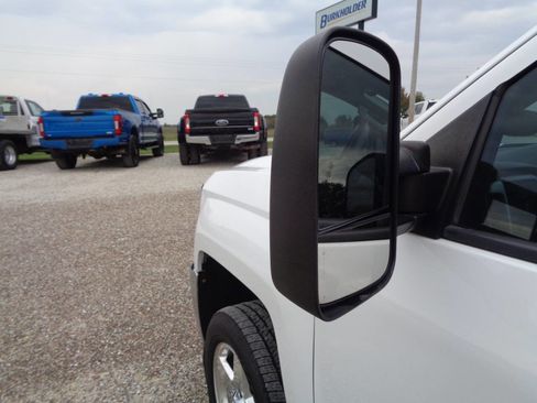 Used 2015 Chevrolet Silverado 2500 LT w/ LT Convenience Package image 19