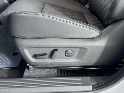 New 2026 Nissan Rogue Platinum image 21