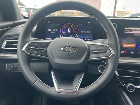 New 2026 Chevrolet Traverse LT w/ Midnight/Sport Edition AWD/4WD image 2