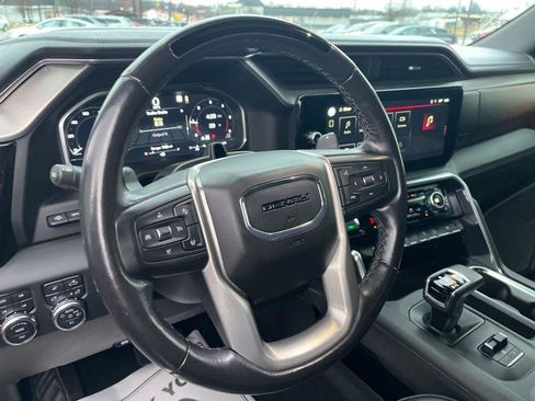 Used 2022 GMC Sierra 1500 Denali w/ Technology Package AWD/4WD image 10