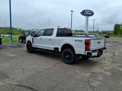 Used 2025 Ford F250 Lariat w/ Lariat Ultimate Package AWD/4WD image 3