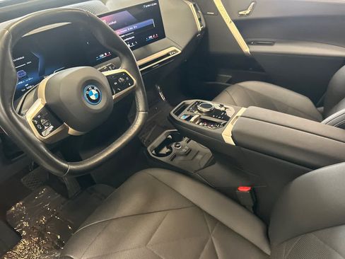 Used 2024 BMW iX xDrive50 w/ Convenience Package AWD/4WD image 11