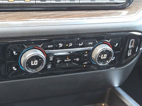 Used 2022 Chevrolet Silverado 1500 RST w/ Redline Edition image 16