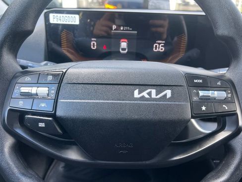 Used 2025 Kia K4 FWD image 24