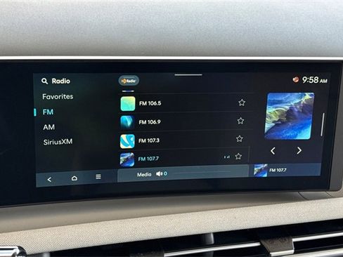 New 2025 Hyundai Tucson Limited image 18