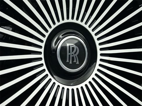 Used 2016 Rolls-Royce Dawn image 53