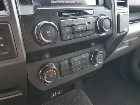 Used 2020 Ford F150 XLT image 29