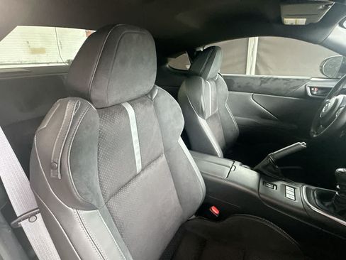 Used 2025 Toyota GR86 Premium w/ Performance Package RWD image 27