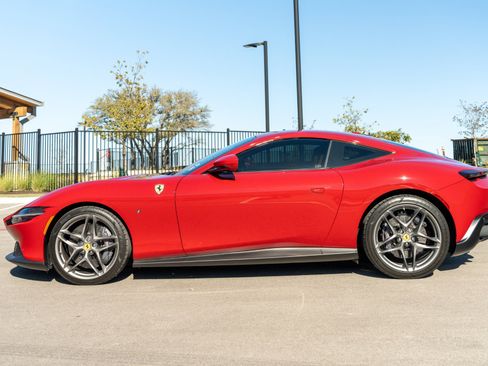 Used 2022 Ferrari Roma RWD image 57