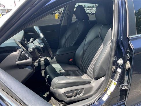 Used 2022 Toyota Camry SE FWD image 20
