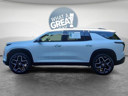 Certified 2025 Chevrolet Traverse High Country w/ LPO, Floor Liner Package AWD/4WD image 8