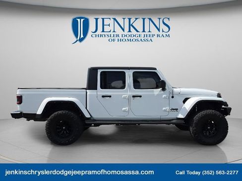 Used 2021 Jeep Gladiator Sport AWD/4WD image 3