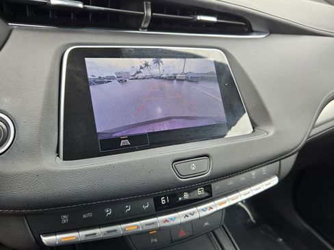 Used 2023 Cadillac XT4 Premium Luxury FWD image 21