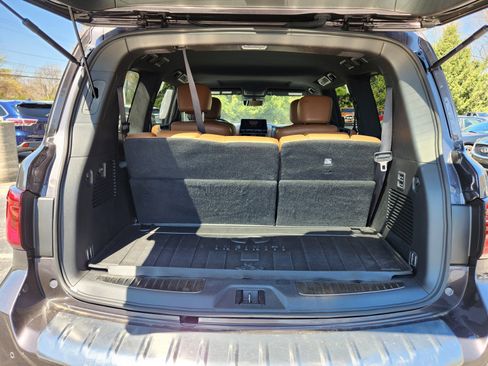 Certified 2024 INFINITI QX80 Sensory w/ All-Season Package AWD/4WD image 8