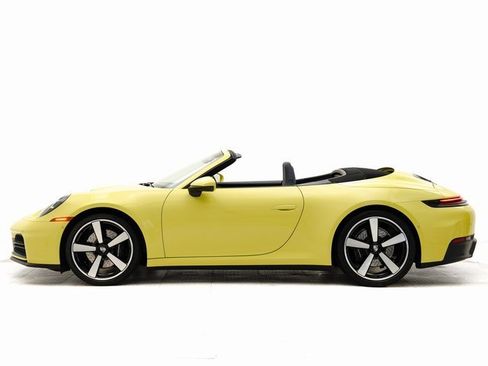 Used 2025 Porsche 911 Carrera image 2