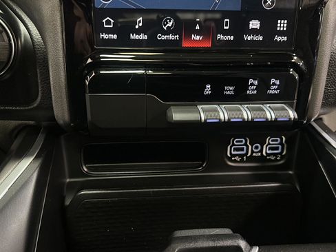 Used 2023 RAM 1500 Big Horn image 25