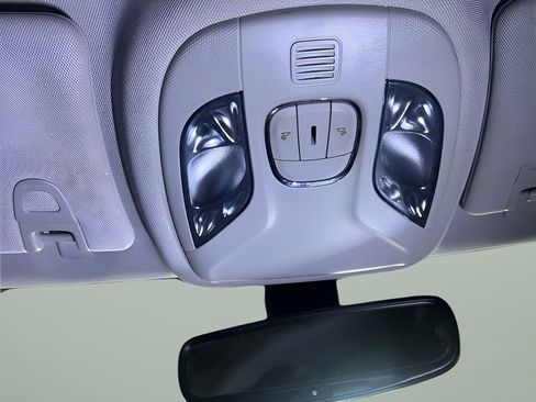 Used 2018 Jeep Compass Latitude w/ Popular Equipment Group AWD/4WD image 23