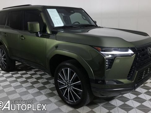 Used 2024 Lexus GX 550 w/ Accessory Package (2T) AWD/4WD image 3