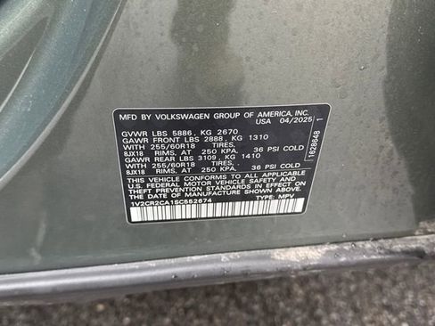 Used 2025 Volkswagen Atlas Peak Edition SE image 34