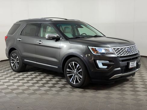 Used 2016 Ford Explorer Platinum image 7