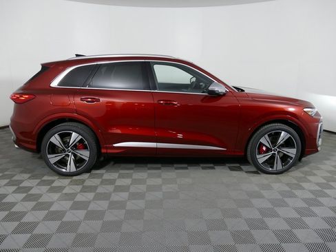 New 2025 Audi SQ5 Premium Plus image 2
