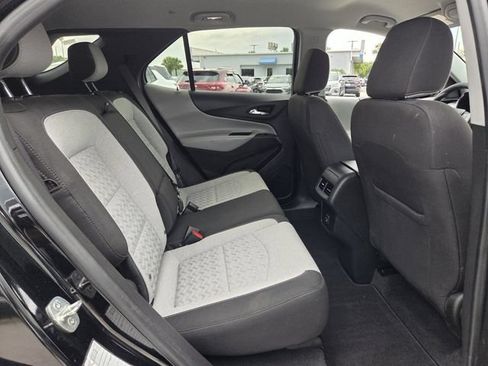 Used 2023 Chevrolet Equinox LT FWD image 16