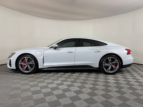 Used 2023 Audi e-tron GT Premium Plus image 2