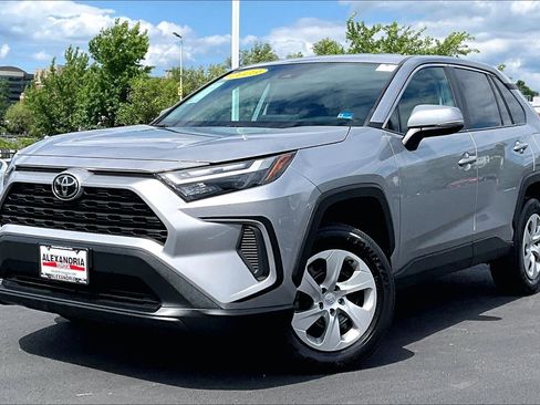 Used 2023 Toyota RAV4 LE AWD/4WD image 1
