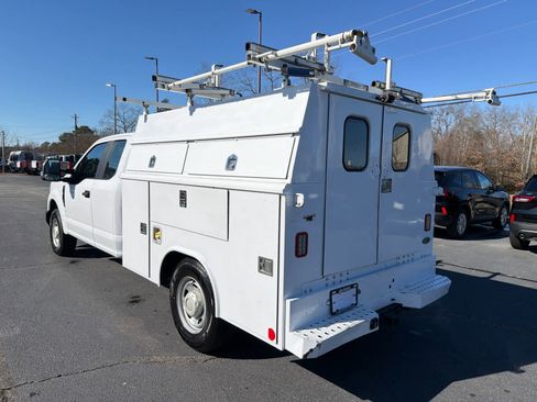 Used 2017 Ford F250 XL w/ Power Equipment Group image 3