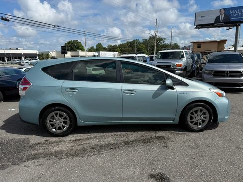 Used 2015 Toyota Prius V Three FWD image 4
