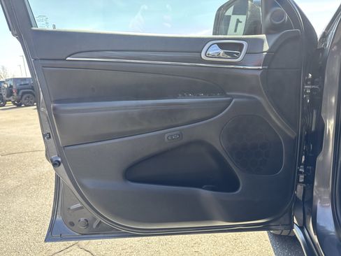 Used 2020 Jeep Grand Cherokee Limited image 13