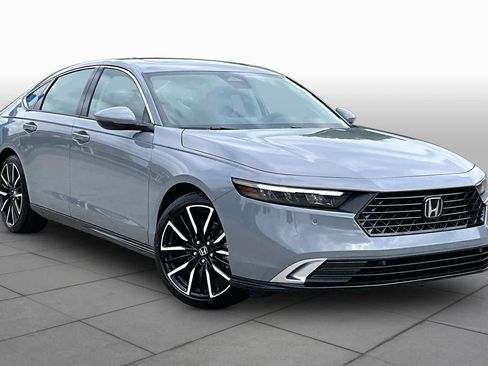 New 2026 Honda Accord Touring image 2