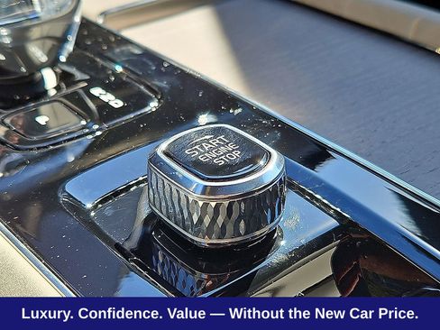 Certified 2026 Volvo XC90 B6 Plus w/ Protection Package Premier AWD/4WD image 19
